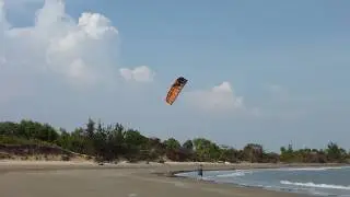 Kitesurfing practices in underpowered conditions