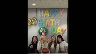 Bangchan came during NIZIU Riki's birthday live and they greeted him cutely🥺 #skz #niziu