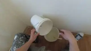 Соблюдаем густоту обойного клея, чтобы не отклеивались обои.