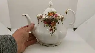 Royal Albert Teapot Old Country Roses China