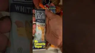 My Favourite Vegan .. white chocolate #food #shortsvideo #vegan #veganchocolate