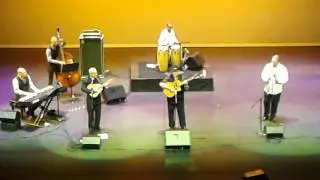 Eliades Ochoa & Barbarito Torres  