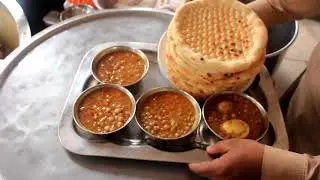 Goga Naqeebia Murgh Chanay | Anda Chanay Nashta  | Lahori Breakfast | Model Town, Block A , Lahore