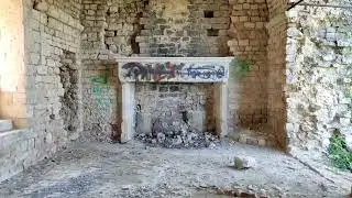 Ch&acirc;teau du Castellas de Forcalqueiret Замок Форкалкере Достопримечательности Франции