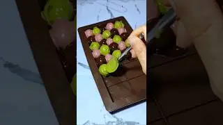 White grapes chocolate bark (viral snack!) idark, rose and matcha chocolate | easy vegandessert