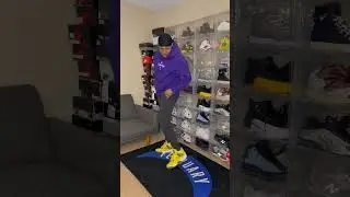 WEARING SUPREME CROSS BOX LOGO HOODIE WITH JORDAN 4 LIGHTNING! #fashion #supreme #jordan4