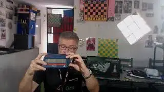novo relógio da jaehrig  e um antigo relógio Jantar