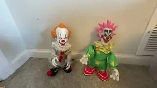 Spirit Halloween Pennywise & Spikey Sidesteppers