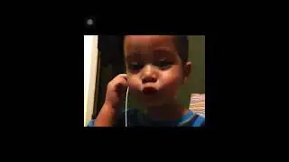 Baby sings with Autotune 😙💅￼