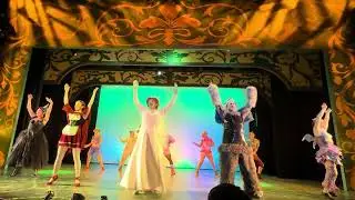 Shrek: The Musical curtain call