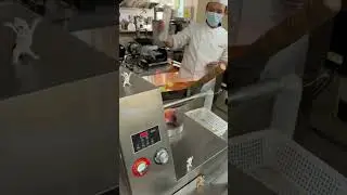 Semikron robot chef auto stir fryer  #cookingmachine #cookingrobot