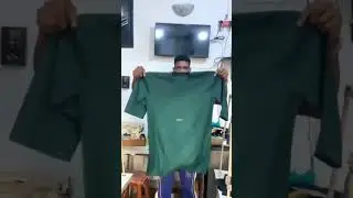 Emerald green senator wears 🟢