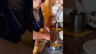 Grandma Maria's Routine Life in Mountain #ukrainianvillage #traditionalcooking #food
