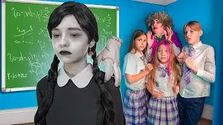 La historia de Wednseday Addams en una escuela ordinaria || Watch me ESP