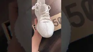 Yeezy Boost 350 v2 'Triple White' &ndash; Replica