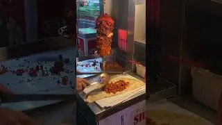 🔥 Street Food Style Chicken Shawarma You Can&rsquo;t Resist! 🌯#chickenshawarma #streetfood @roamonroads