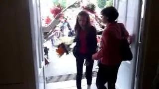 Daria Panes prima zi de scoala (pod de flori pentru boboci) 16.09.2013  (1)