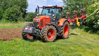 KUBOTA M7152- Aratura su Terreno con Leggera Pendenza con quadrivomere pöttinger