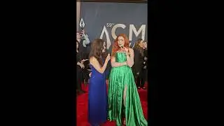 Эксклюзивное интервью с Кейли Хэммак на церемонии вручения премии CMA Awards
