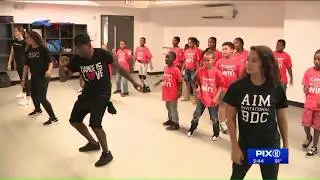 Workshop on UWS offers dance lessons, smiles for homeless kids