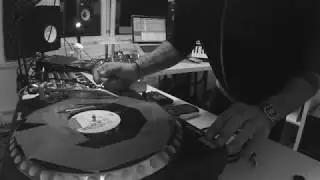 Sampling from vinyl: BEIN live at @ ArtTraktiv Studio Berlin