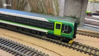 Hornby class 153 No 15334 London midland/city livery 00 gauge