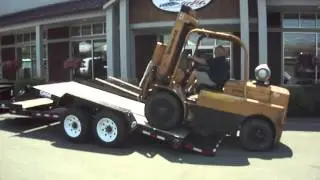 The Trailer Depot- Loading a fork lift on a Cam Superline 8CAM20 Split tilt