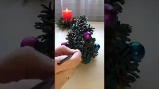 🎀🎄 DIY Zapfen-Weihnachtsbaum &ndash; perfekte Deko f&uuml;r kleine Bastelh&auml;nde!