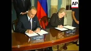 USA: SLOVENIAN PM DRNOVSEK MEETS MADELEINE ALBRIGHT