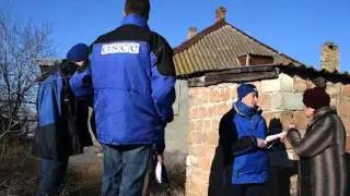 OSCE SMM Monitors on patrol in Kominternove and Shyrokyne