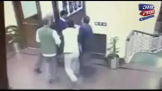 Chilli powder thrown on Arvind Kejriwal inside Delhi Secretariat