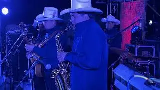 Tengo a mi lupe - Las Isabeles - Grupo Hermanos Reyna