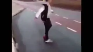 Witziger aber auch gemeiner Streich auf der Stra&szlig;e