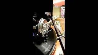 20180317-001 Testing a repaired HMV 5A soundbox on a 102 portable model