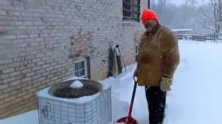 Видео снежной бури: держите отопительный прибор в чистоте