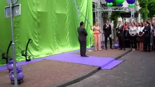 offici&euml;le opening geldloket Amersfoort met vallend doek