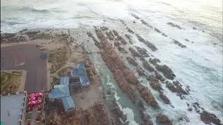 Mosselbaai sunrise surf and lighthouse