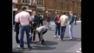 Leeds United movie archive - Fulham v Leeds 17/08/1985 -The Police Hoolivan