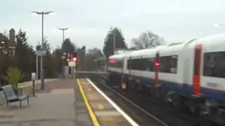 444041 Arrives Brockenhurst.AVI