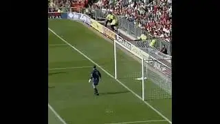 David Beckham || Free kick Master🔥💨 #football #skills #freekick #beckham #manchesterunited
