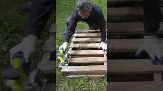 How to take apart a pallet without breaking the boards. #Shorts