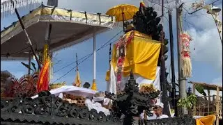 Prosesi Menben lan Melasti Ring Pura Pempatan lan Saren Gong Banjar Dauh Pangkung