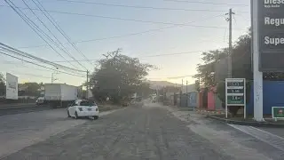 2 Parte de la calle en construnción que Conduce de la Gasolinera Puma hasta Mar y Tierra 🚖🚔🚗
