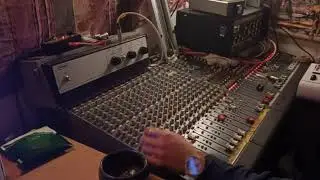 Mikey 'Dub Cavern' live dub mix of Bootleg Dub - The Grampians