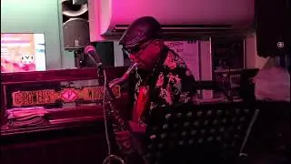 jimmy yap singapore - I CAN'T STOP LOVING YOU + THE ESQUIRES @ MOLLY MALONE'S IRISH BAR 