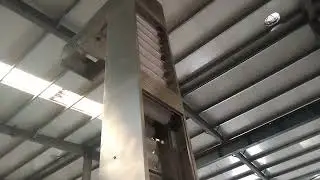 Z-type bucket elevator for automatic batching materials