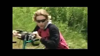 Młody youtuber WYGŁUPIA się przed kamerą ZOBACZ ZDJĘCIA (reupload)