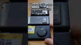 Dumbphone Feature We NEED BACK on our Smartphones                            #android #flash #camera