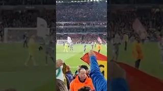 Reaktionen der Spieler und der Fans direkt nach dem 0:3-Debakel im Emirates&hellip; #realtotal #realmadrid