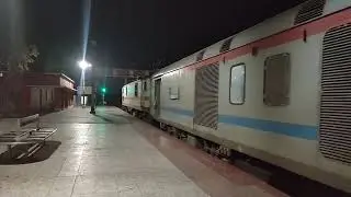 15484 Delhi-Alipurduar Sikkim Mahananda Express Dept From Bakhtiyarpur